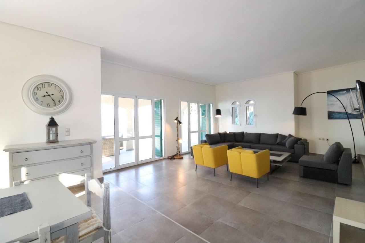 Villa Faiax Pyrgi (Corfu)